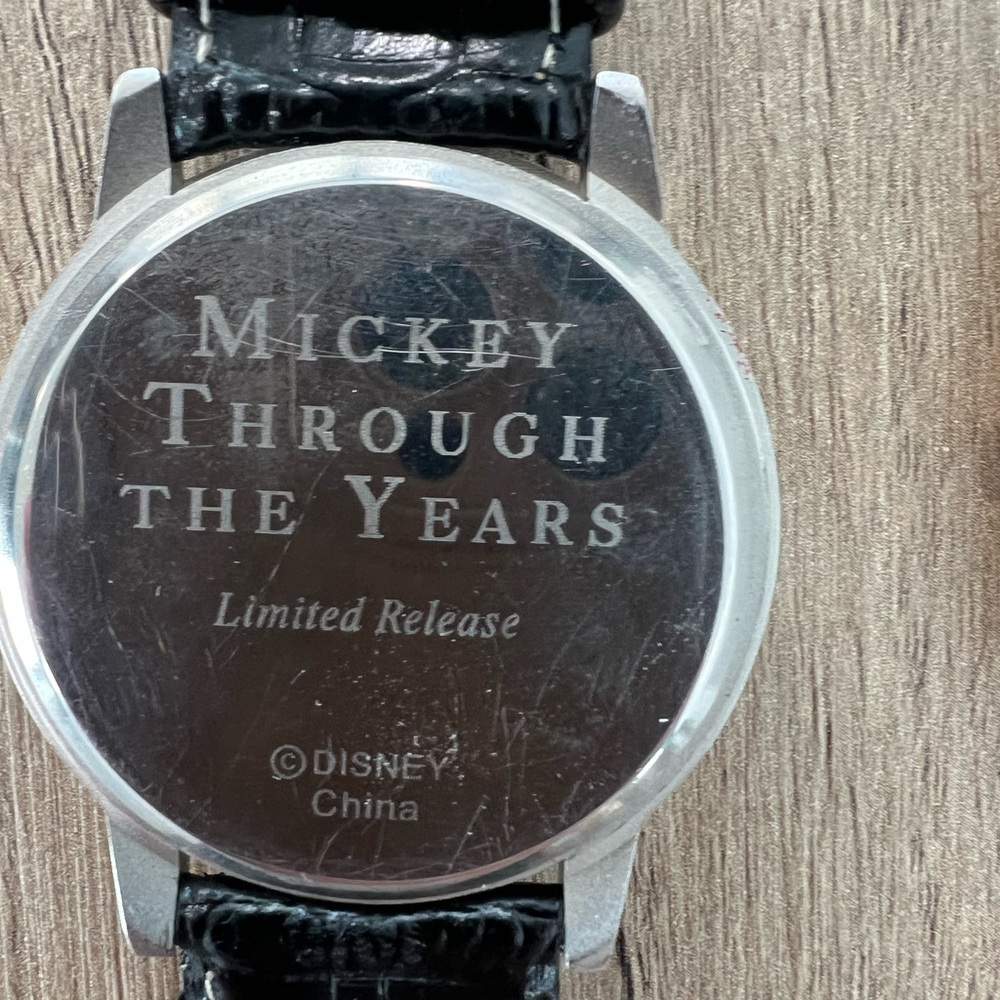Vintage Mickey Mouse Watches - Picture 5 of 6